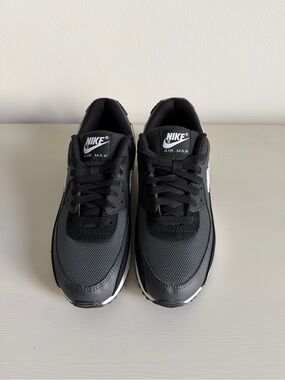 Nike Air Max 90 - New